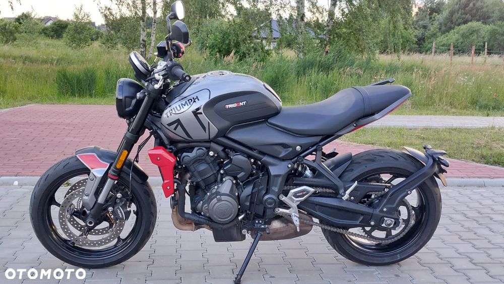 Triumph Trident - 9