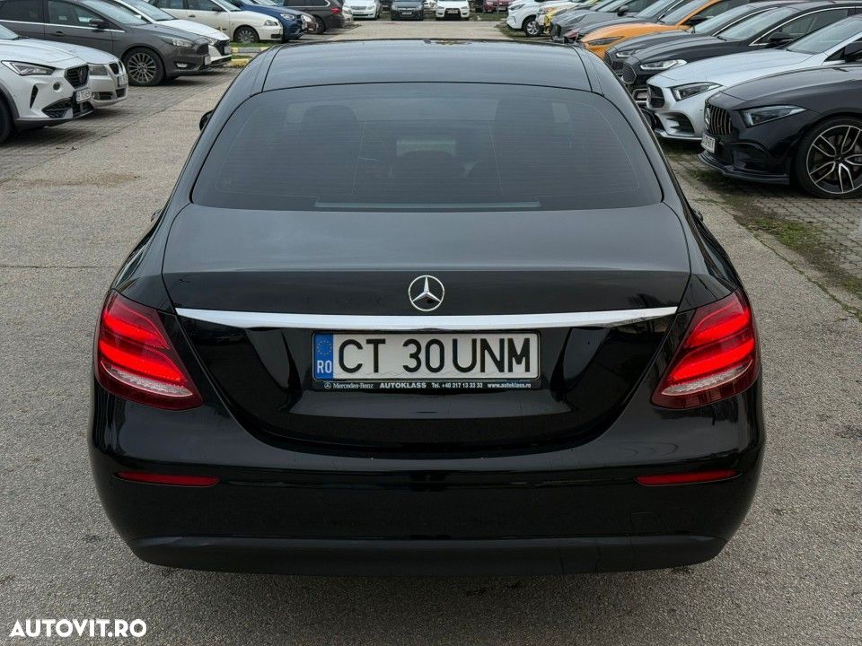 Mercedes-Benz E - 10