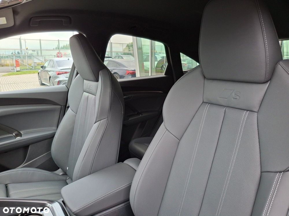 Audi Q5 Sportback - 25