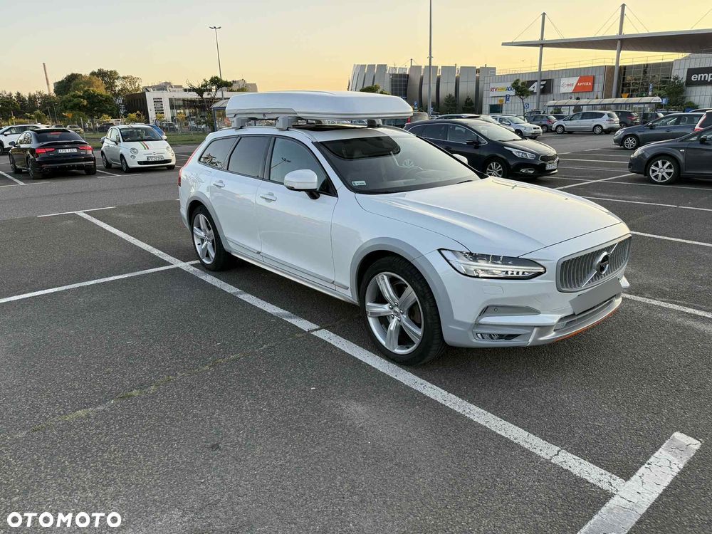 Volvo V90 Cross Country - 1