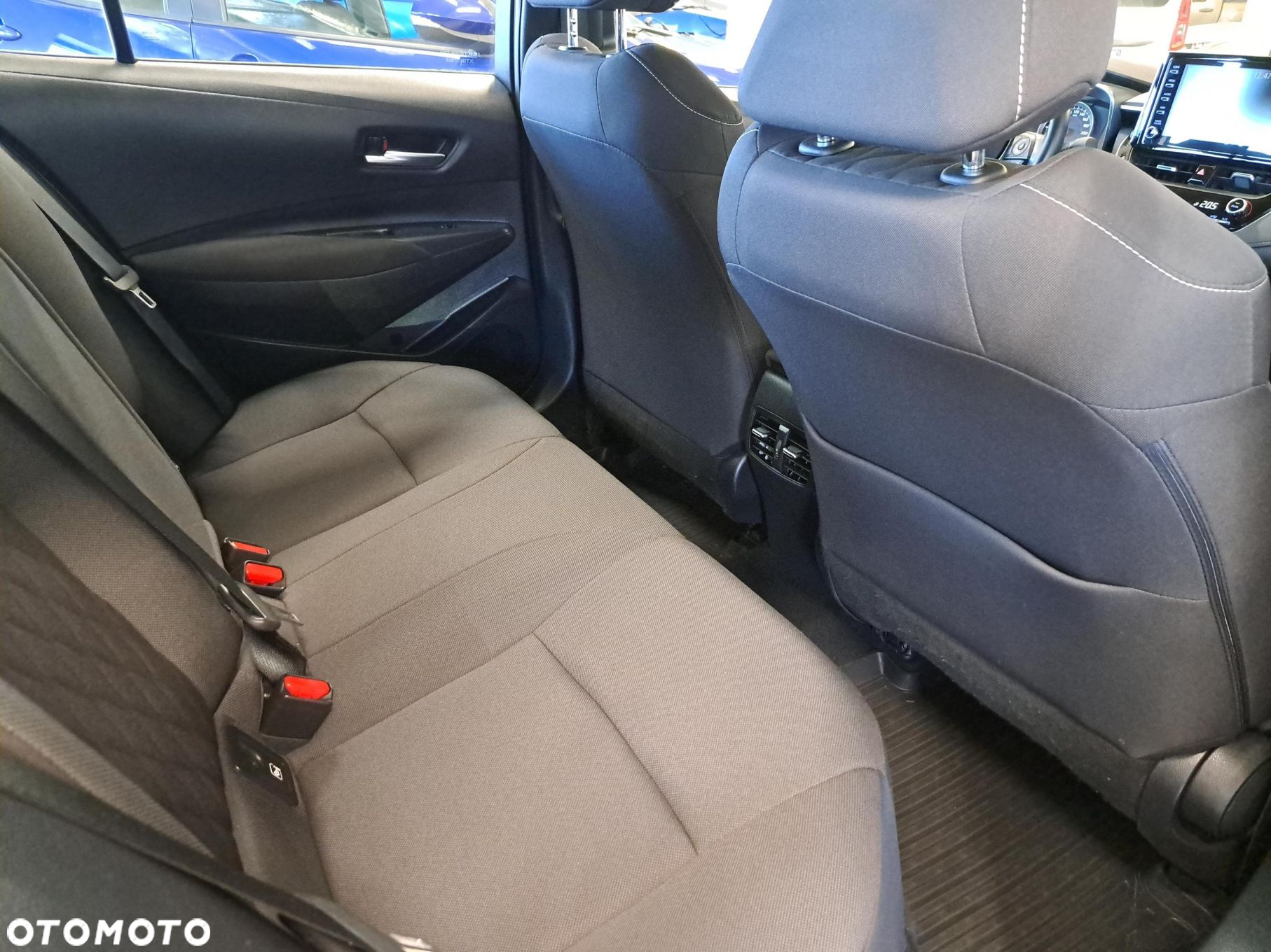 Toyota Corolla - 10