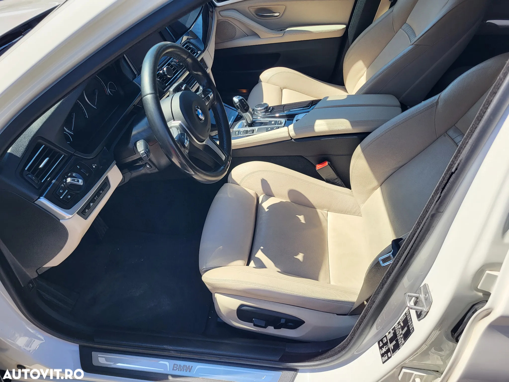 BMW Seria 5 520d xDrive Touring Aut. Luxury Line - 17