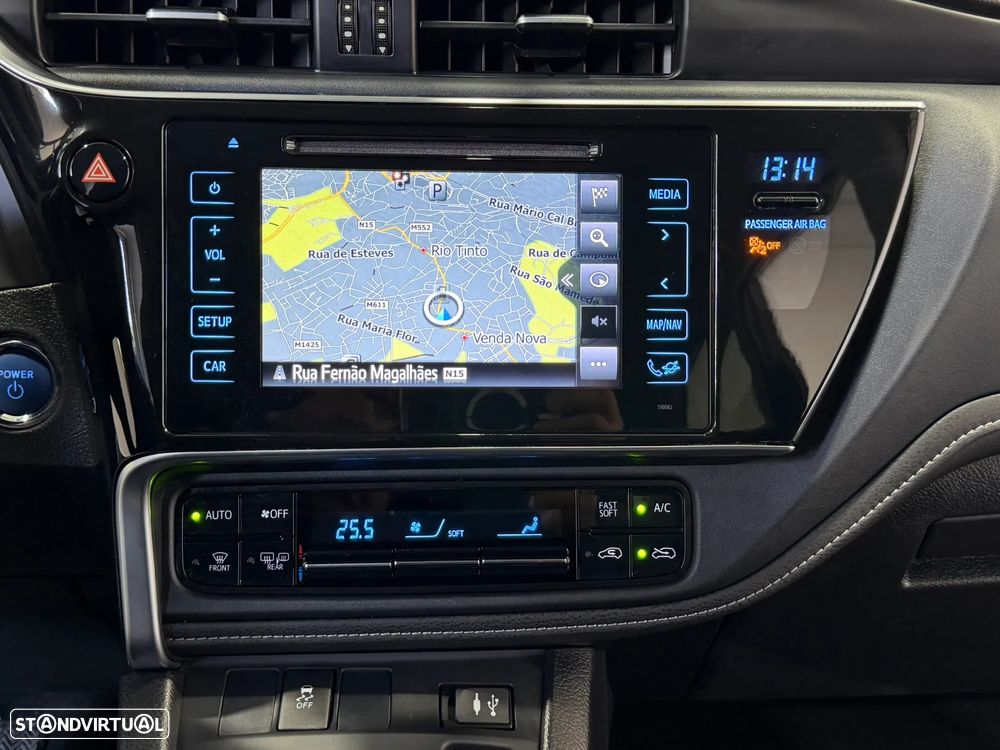 Toyota Auris Touring Sports 1.8 HSD Exclusive+Navi - 29