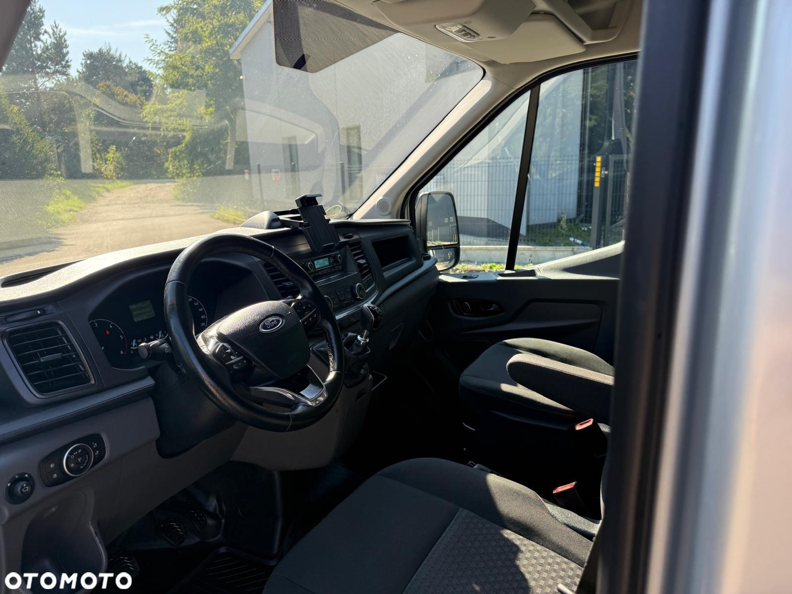 Ford Transit - 25