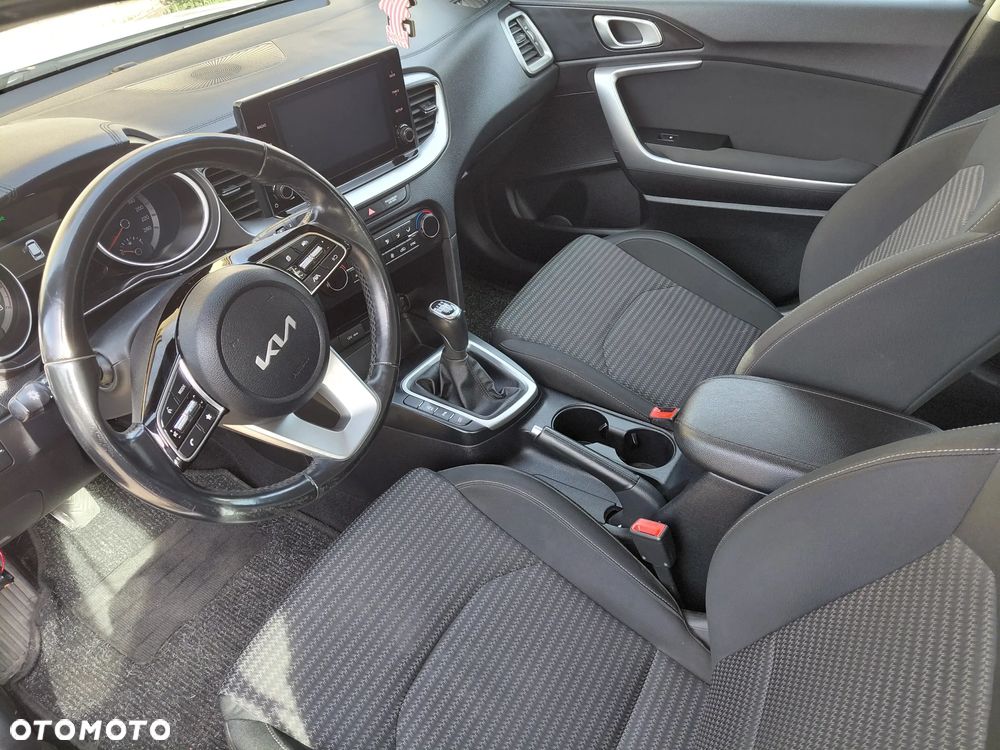 Kia Ceed - 6