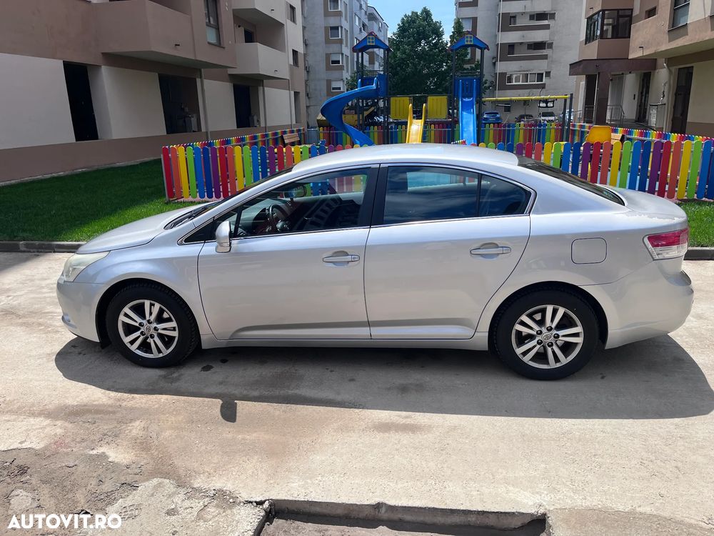Toyota Avensis - 7
