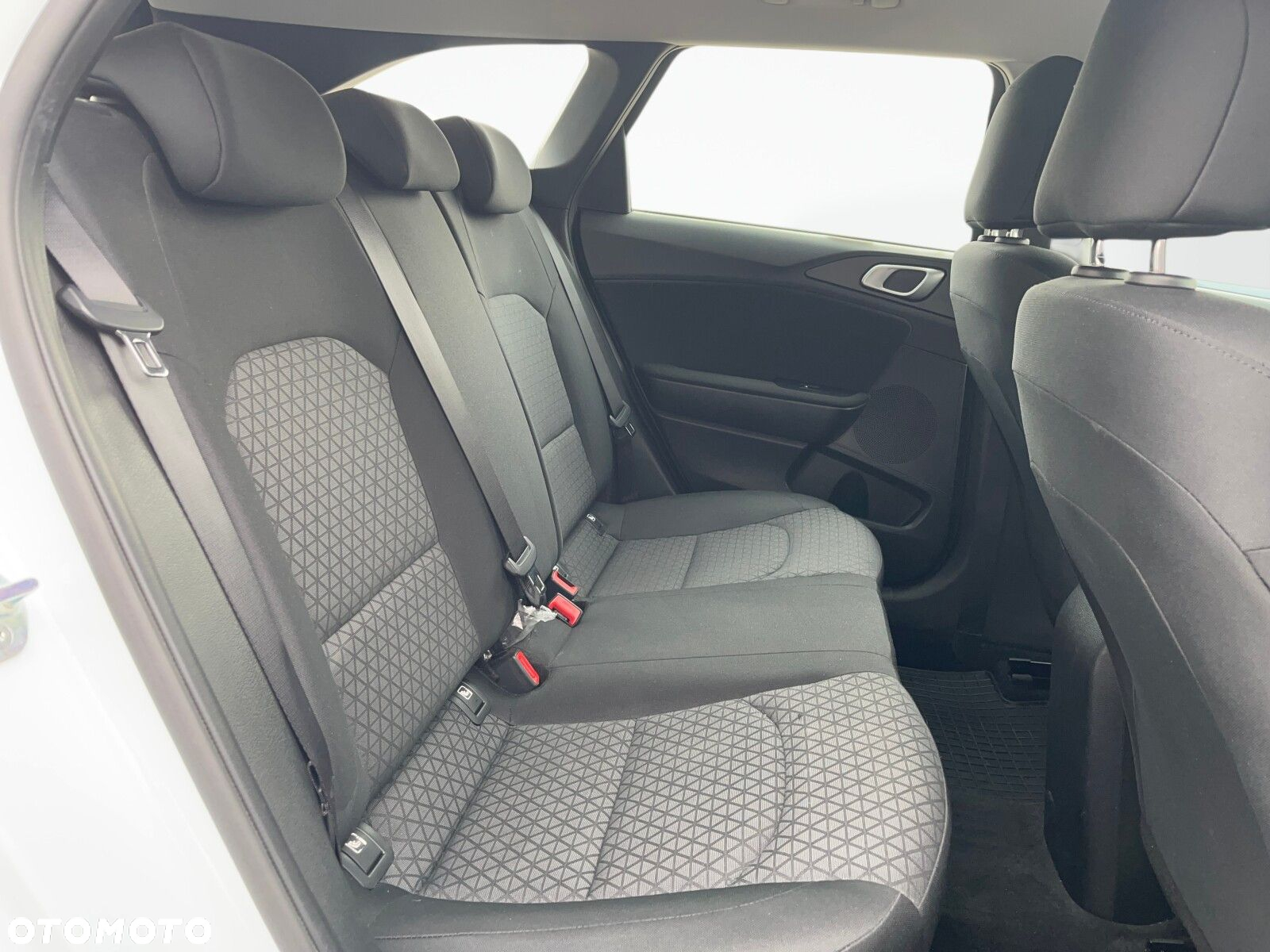Kia Ceed 1.5 T-GDI S - 19