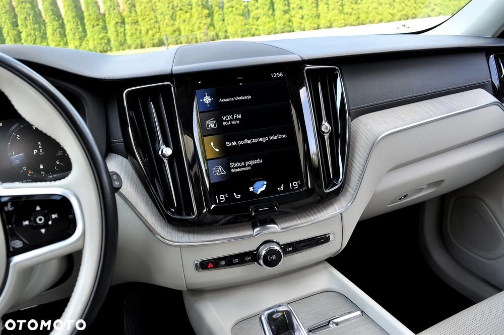 Volvo XC 60 B4 D AWD Inscription - 32