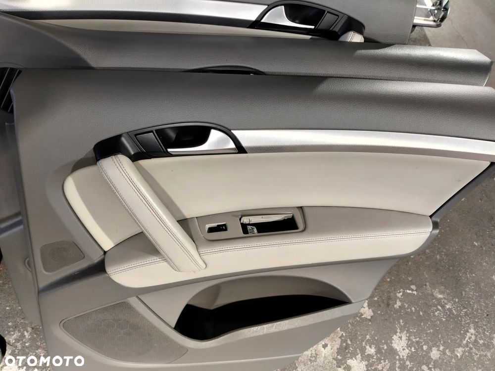 Boczki drzwi Audi Q7 - 3