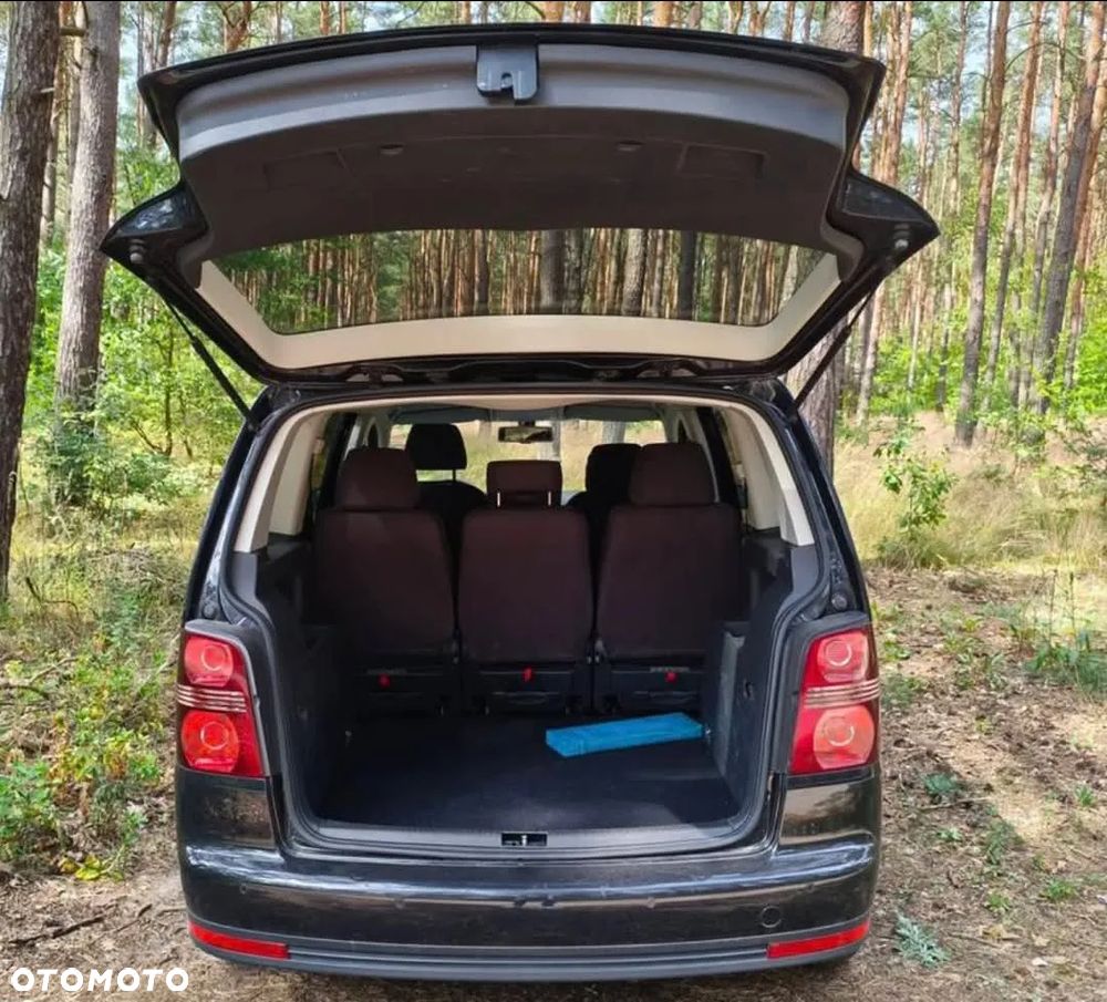 Volkswagen Touran 1.4 TSI Highline DSG - 5