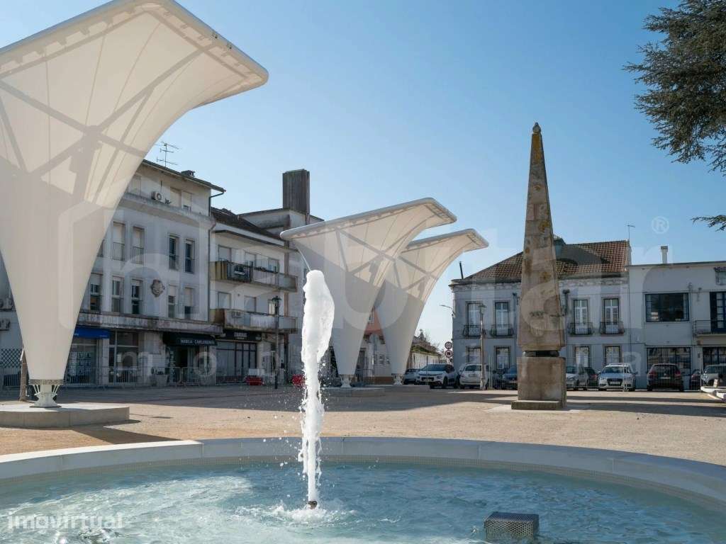 T1 com Logradouro no Coração de Benavente - Grande imagem: 2/3