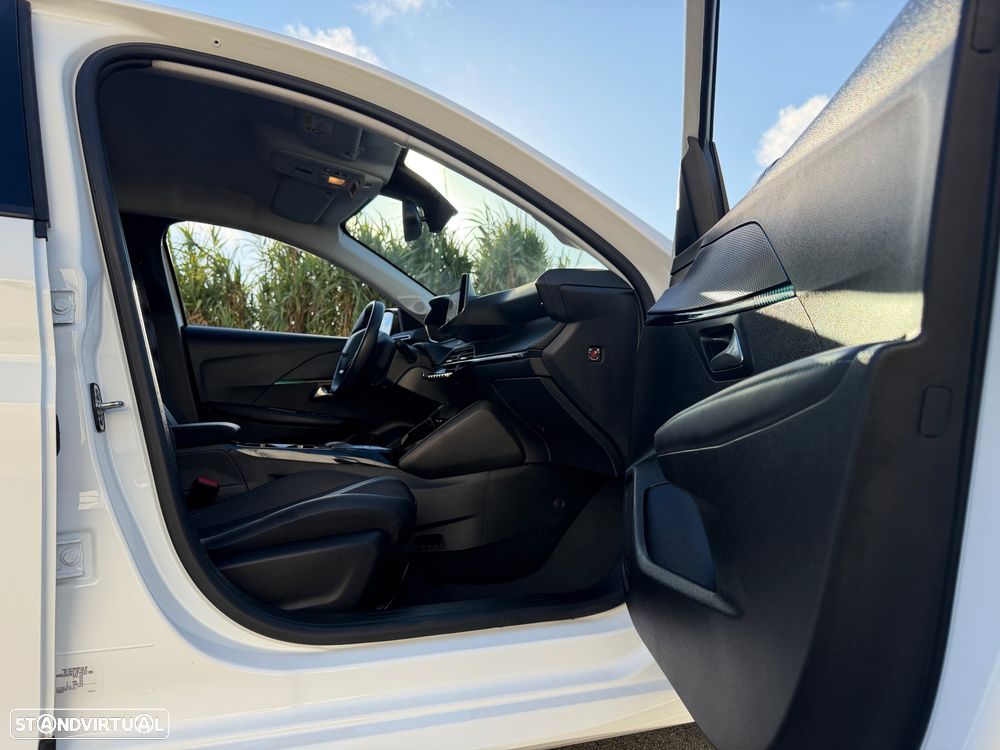 Peugeot e-208 Allure Pack - 25