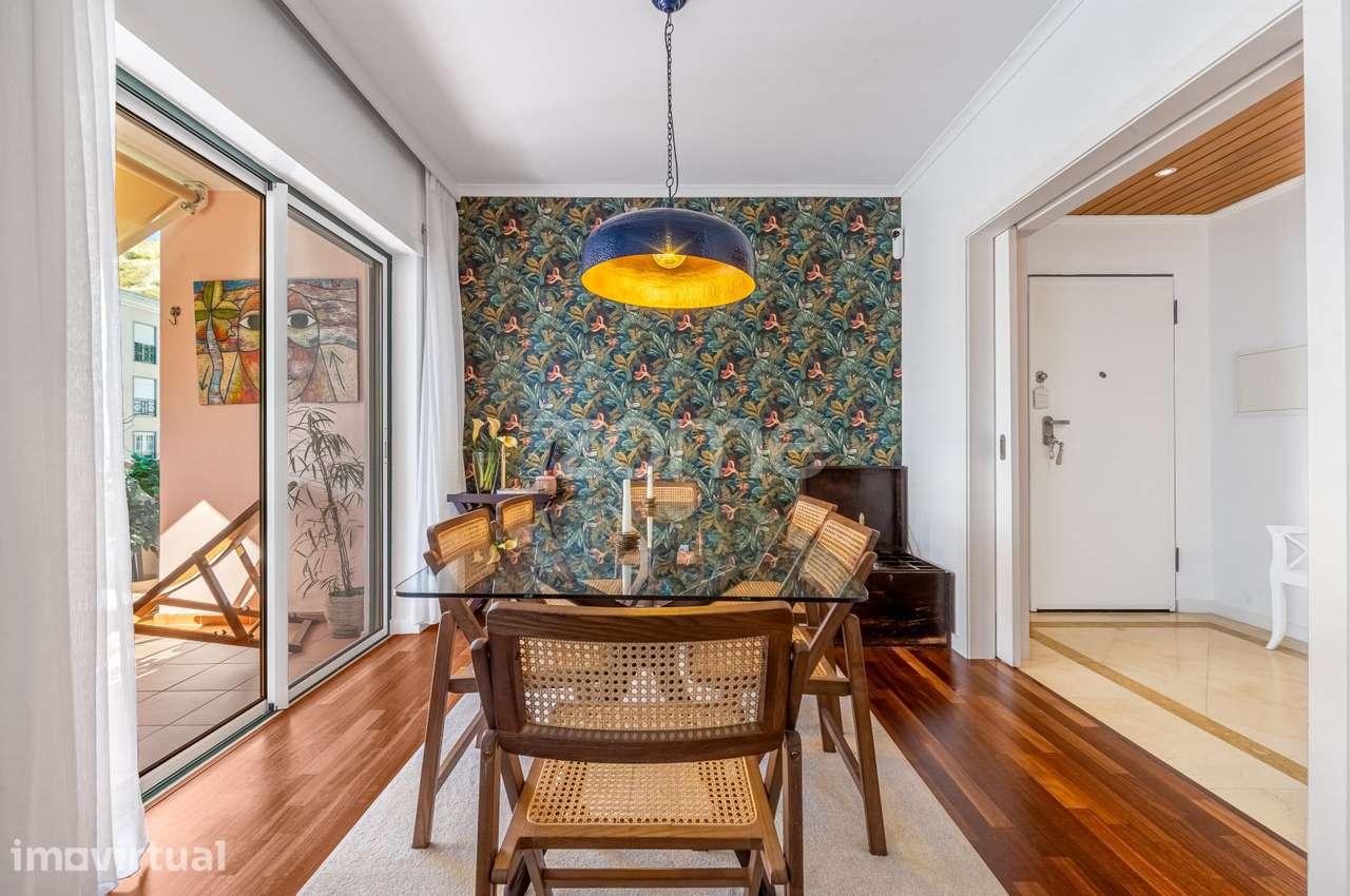 Apartamento T3 remodelado com piscina junto a praia Costa da Caparica - Grande imagem: 4/30