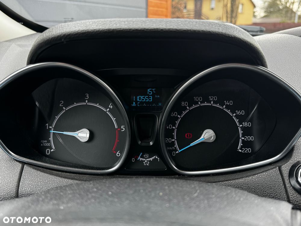 Ford EcoSport 1.5 TDCi TITANIUM - 13