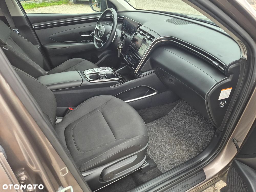 Hyundai Tucson 1.6 T-GDi HEV Modern 2WD - 23