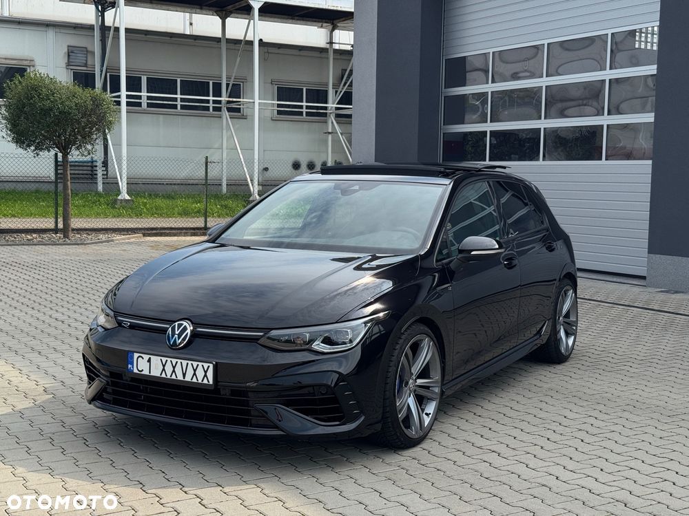 Volkswagen Golf - 1