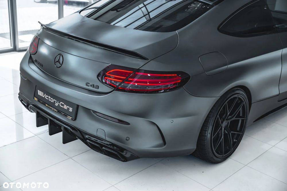 Mercedes-Benz Klasa C AMG 43 4Matic 9G-TRONIC - 16