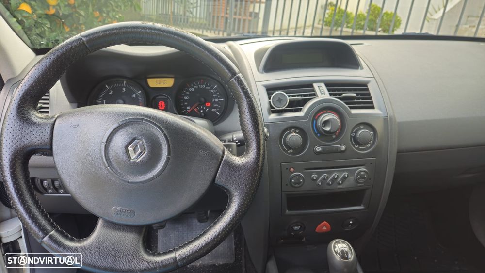 Renault Mégane 1.5 dCi Pack - 6