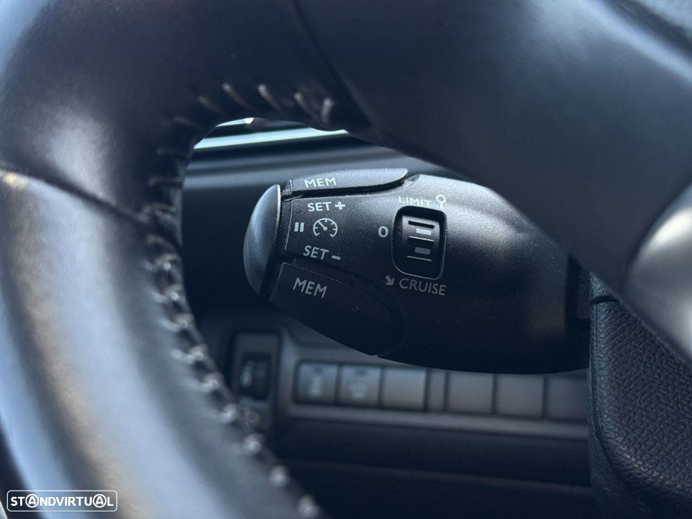 Peugeot 308 SW 1.6 BlueHDi Allure — fotografia 11