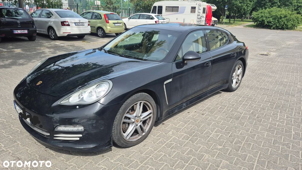 Porsche Panamera 4 PDK Platinum Edition - 1