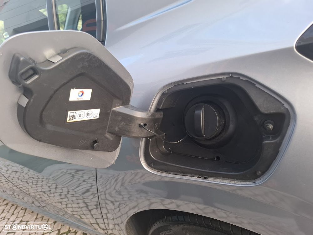 Peugeot 208 1.2 PureTech Active Pack - 53