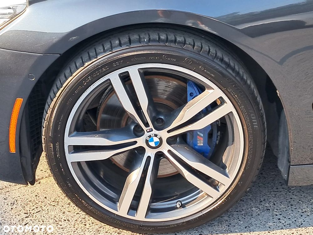 BMW Seria 7 740Li - 33