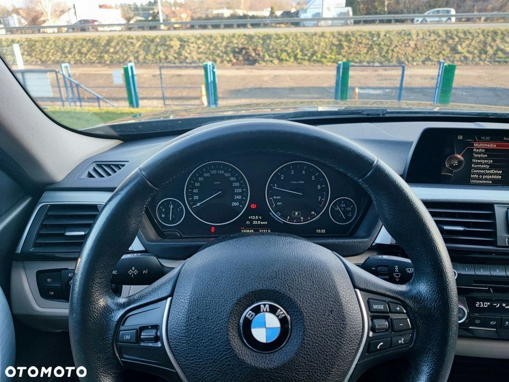 BMW Seria 3 318i - 12