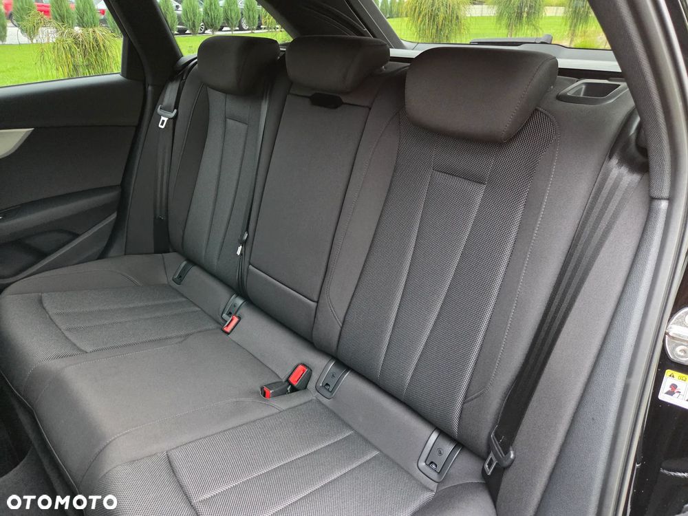 Audi A4 Avant 40 TDI quattro S tronic S line - 16