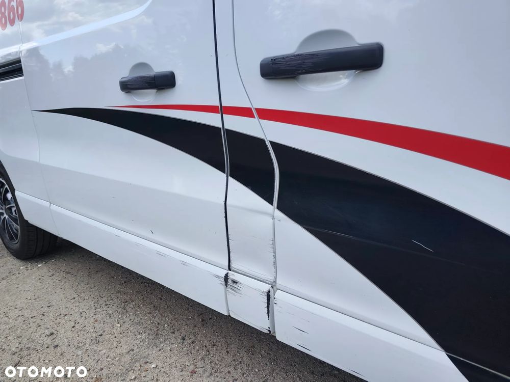 Opel Vivaro - 8