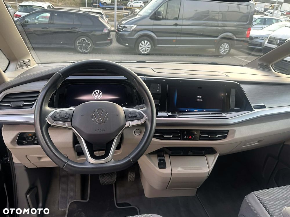 Volkswagen Multivan - 16