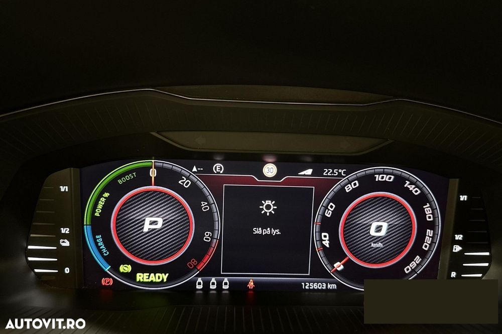 Skoda Superb 1.4 TSI iV DSG Sportline - 8