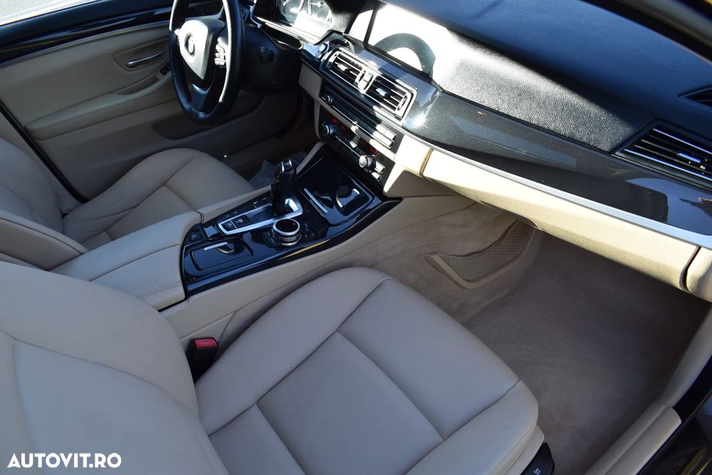 BMW Seria 5 525d xDrive Aut. - 11