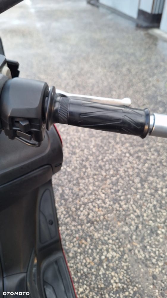 Yamaha X-max - 22