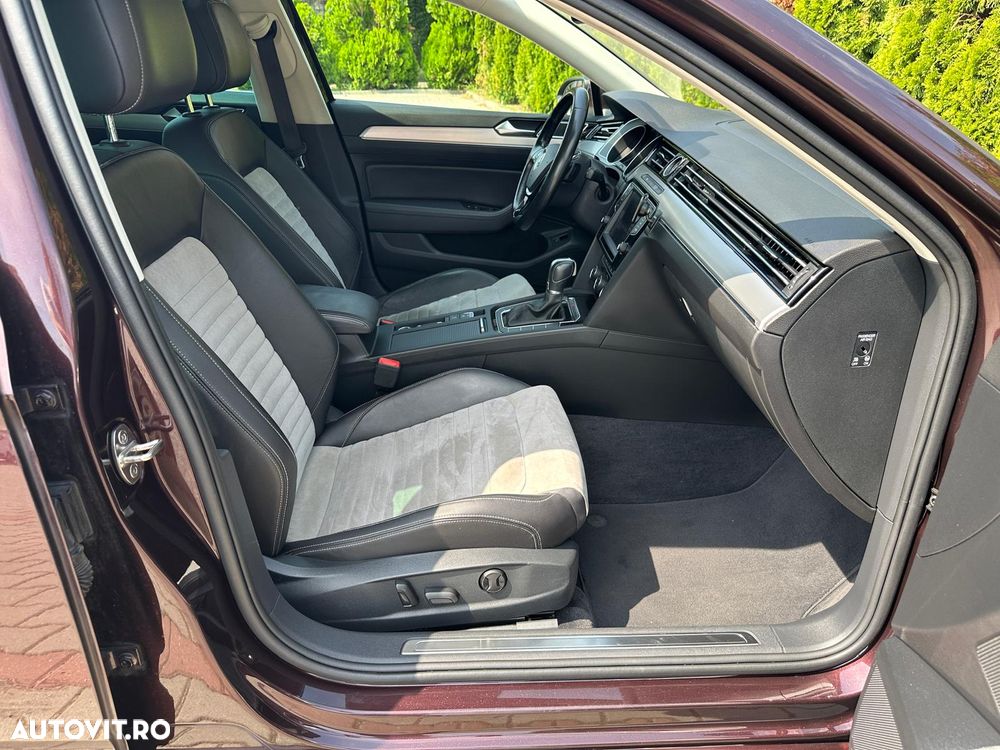Volkswagen Passat 2.0 TDI DSG 4Motion R Executive - 11