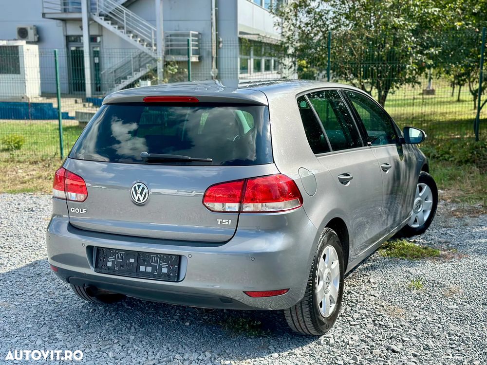 Volkswagen Golf - 2