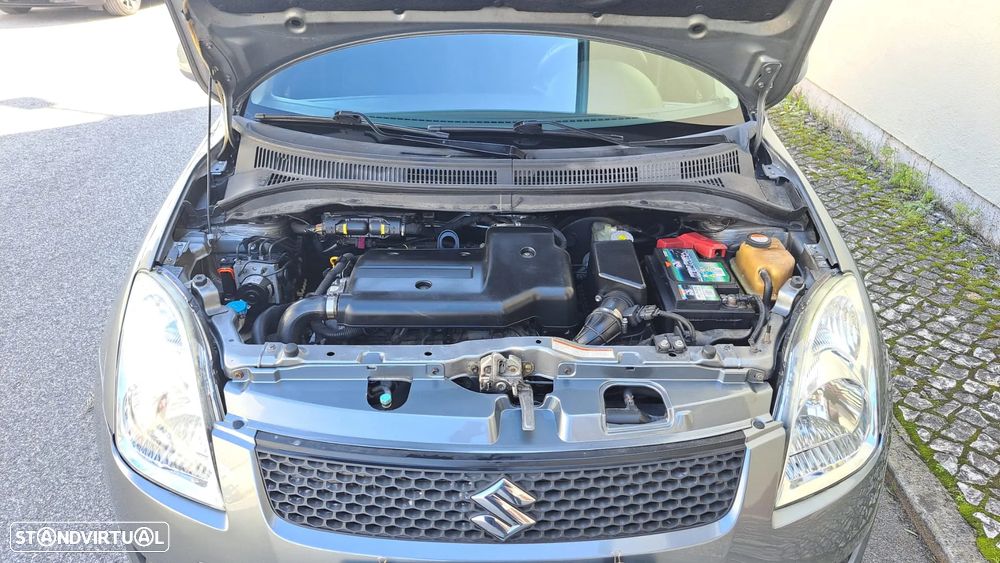 Suzuki Swift 1.3 DDiS GL - 39