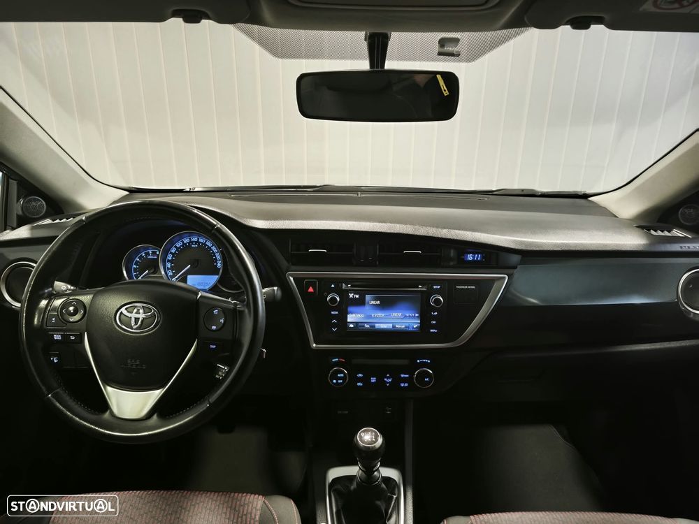 Toyota Auris Touring Sports 1.4 D-4D Active - 4