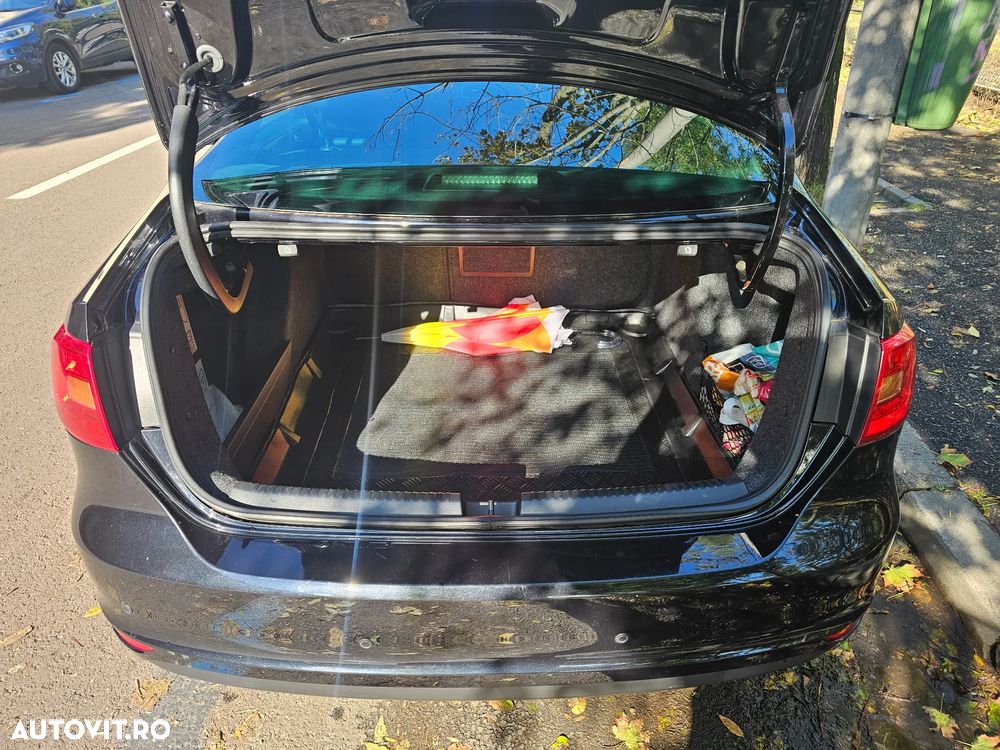 Volkswagen Jetta 1.6 TDI DPF Comfortline DSG - 19
