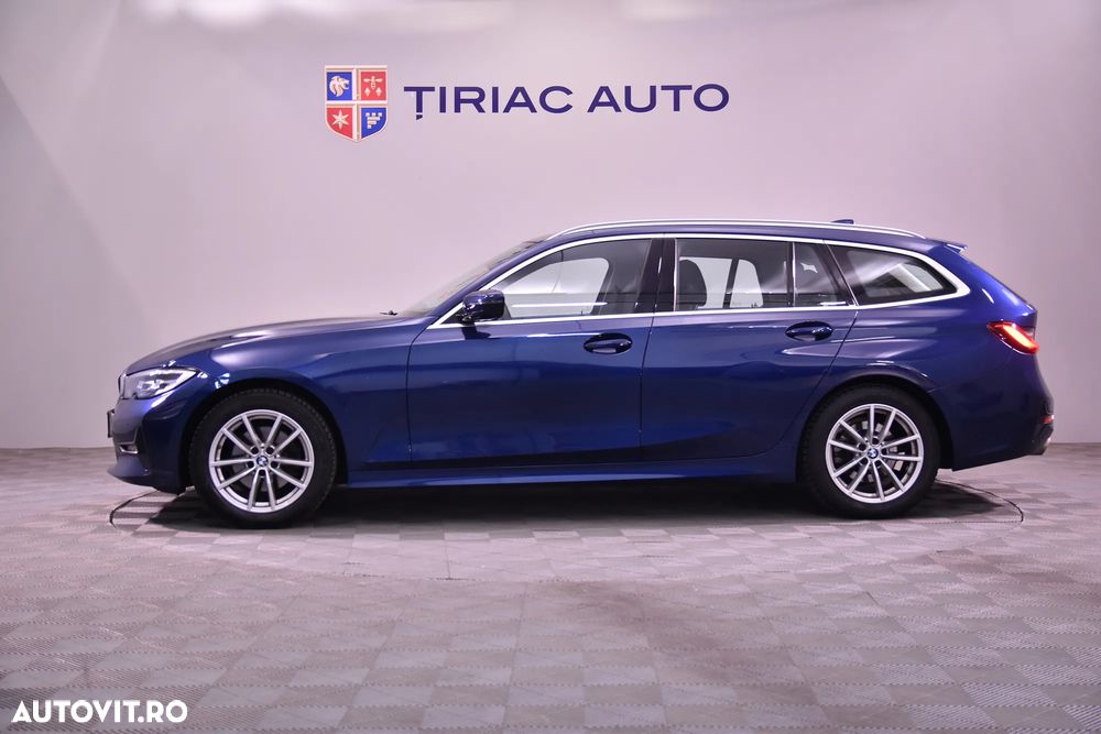 BMW Seria 3 320i Touring Aut. - 2