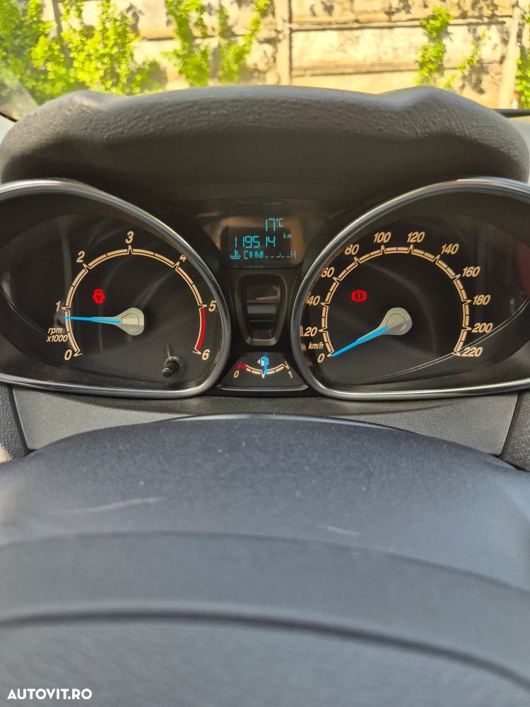 Ford Fiesta 1.5 TDCi DPF Trend - 15