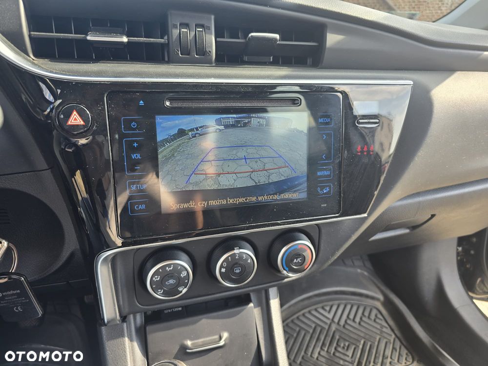 Toyota Corolla 1.6 Comfort - 9
