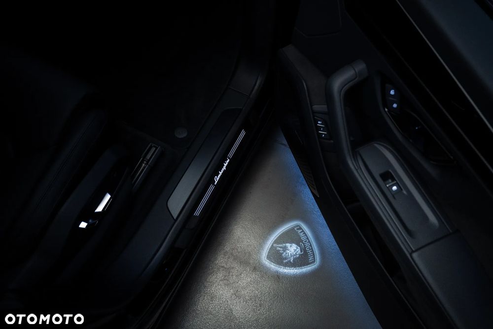 Lamborghini Urus - 5