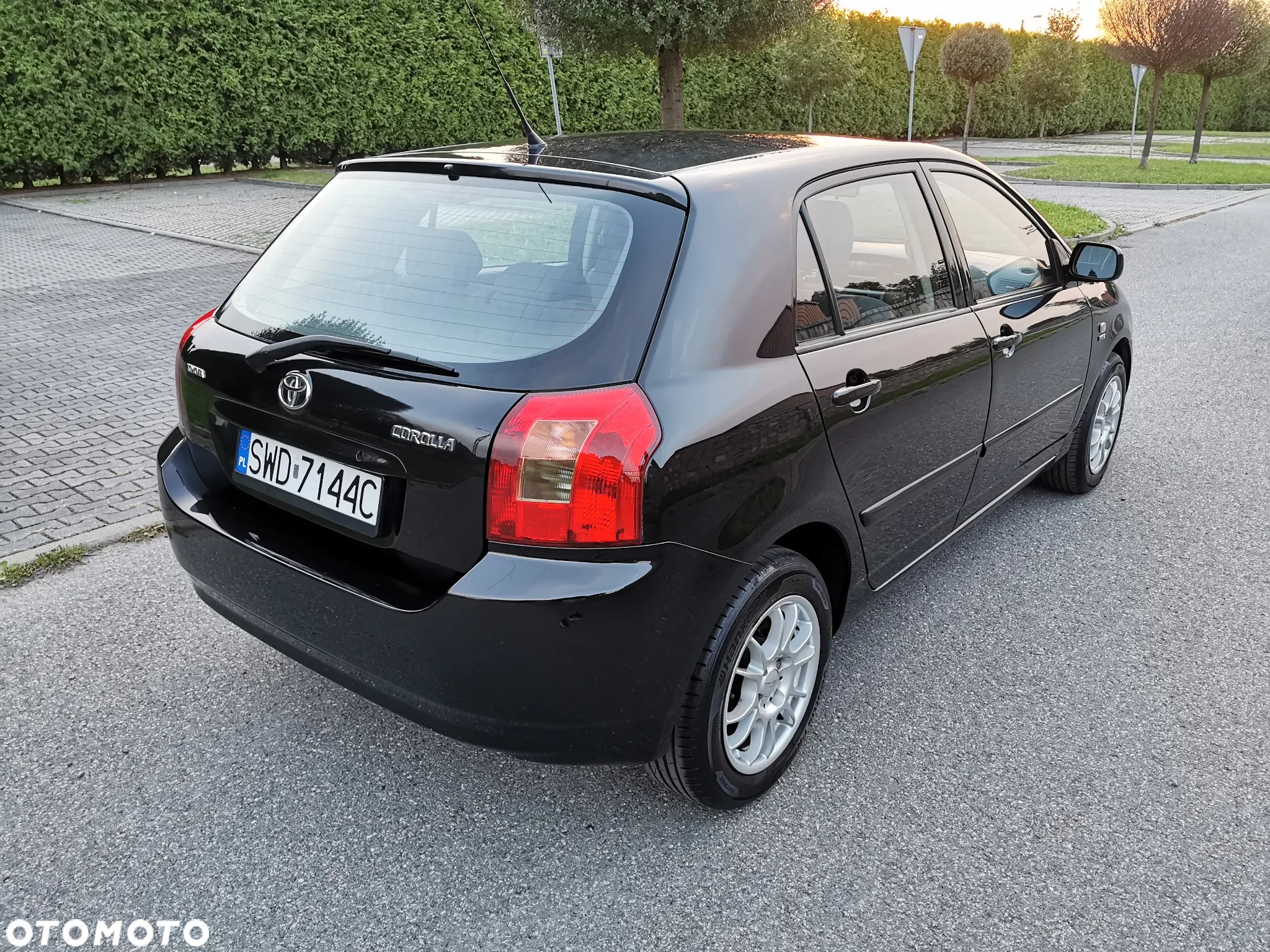 Toyota Corolla 1.6 VVT-i Sol - 11