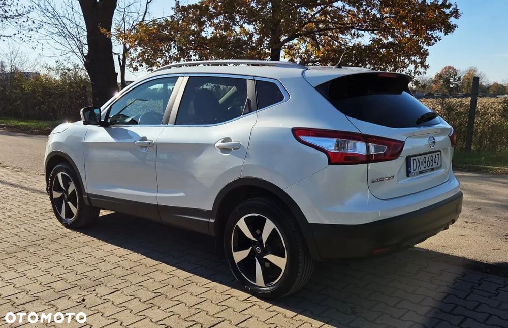 Nissan Qashqai 1.6 DIG-T N-Connecta - 12