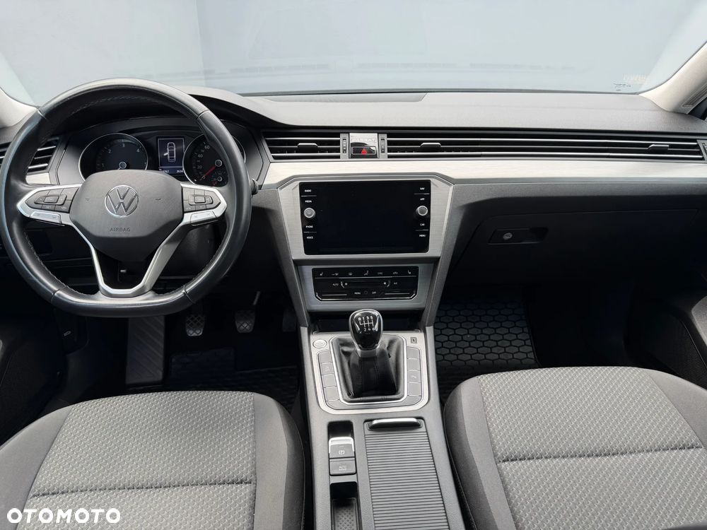 Volkswagen Passat 2.0 TDI EVO Essence - 25