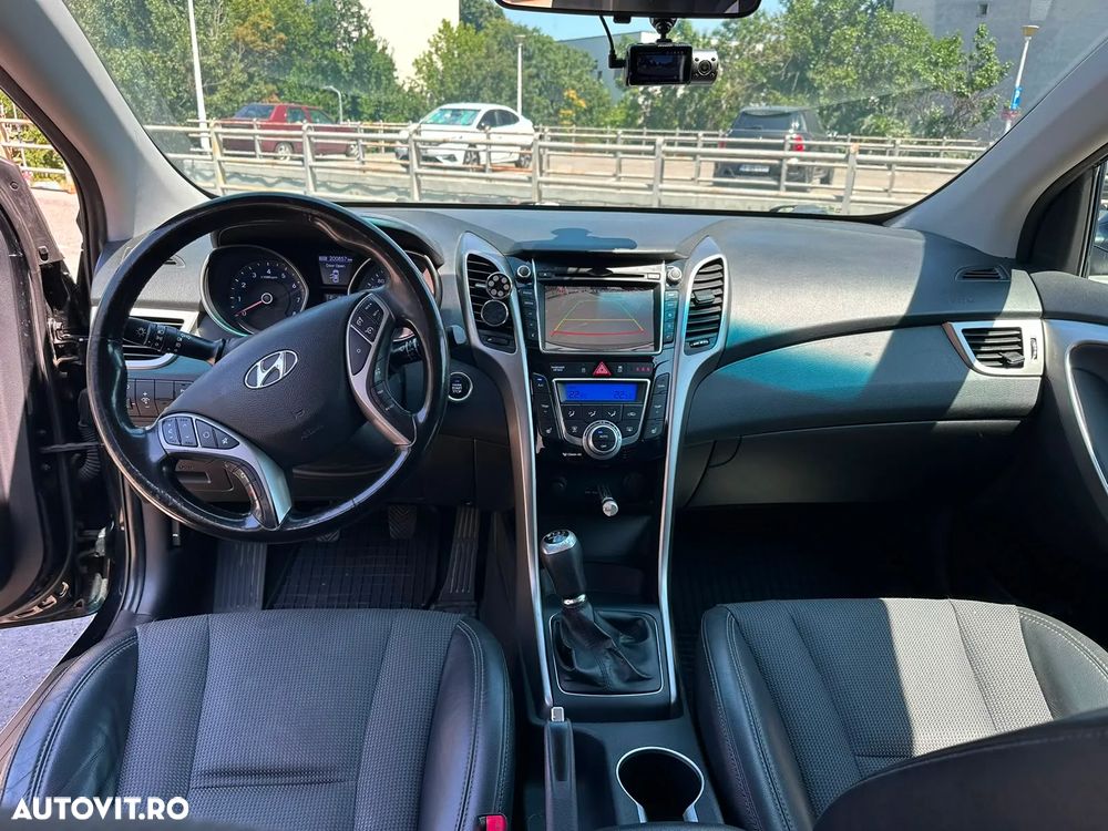 Hyundai i30 i30cw 1.6 Fifa World Cup Edition - 5
