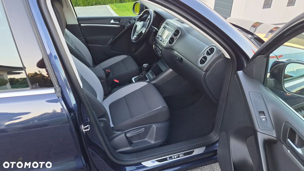 Volkswagen Tiguan - 16