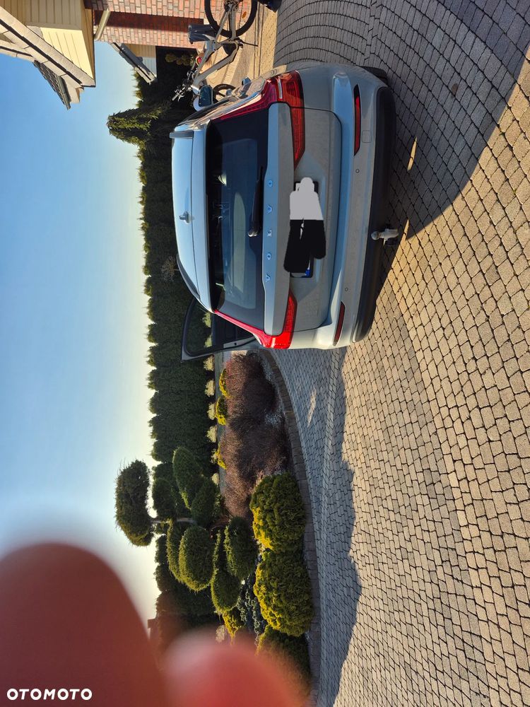 Volvo V60 B4 B DKG Plus Dark - 7