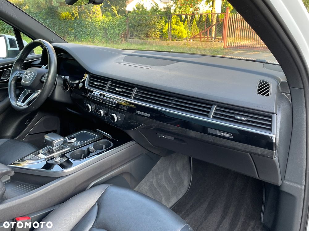 Audi Q7 55 TFSI quattro tiptronic - 9