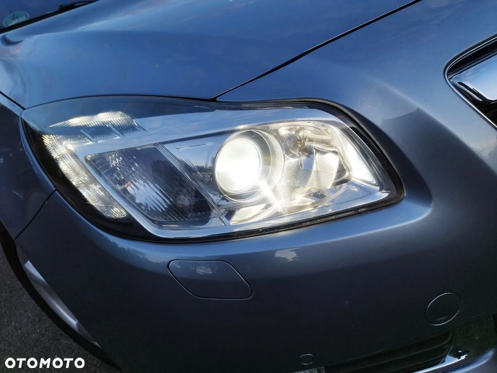 Opel Insignia 2.0 Turbo Sports Tourer 4x4 Automatik Cosmo - 32
